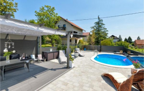 Stunning home in Cresnjevec with 2 Bedrooms, WiFi and Outdoor swimming pool
